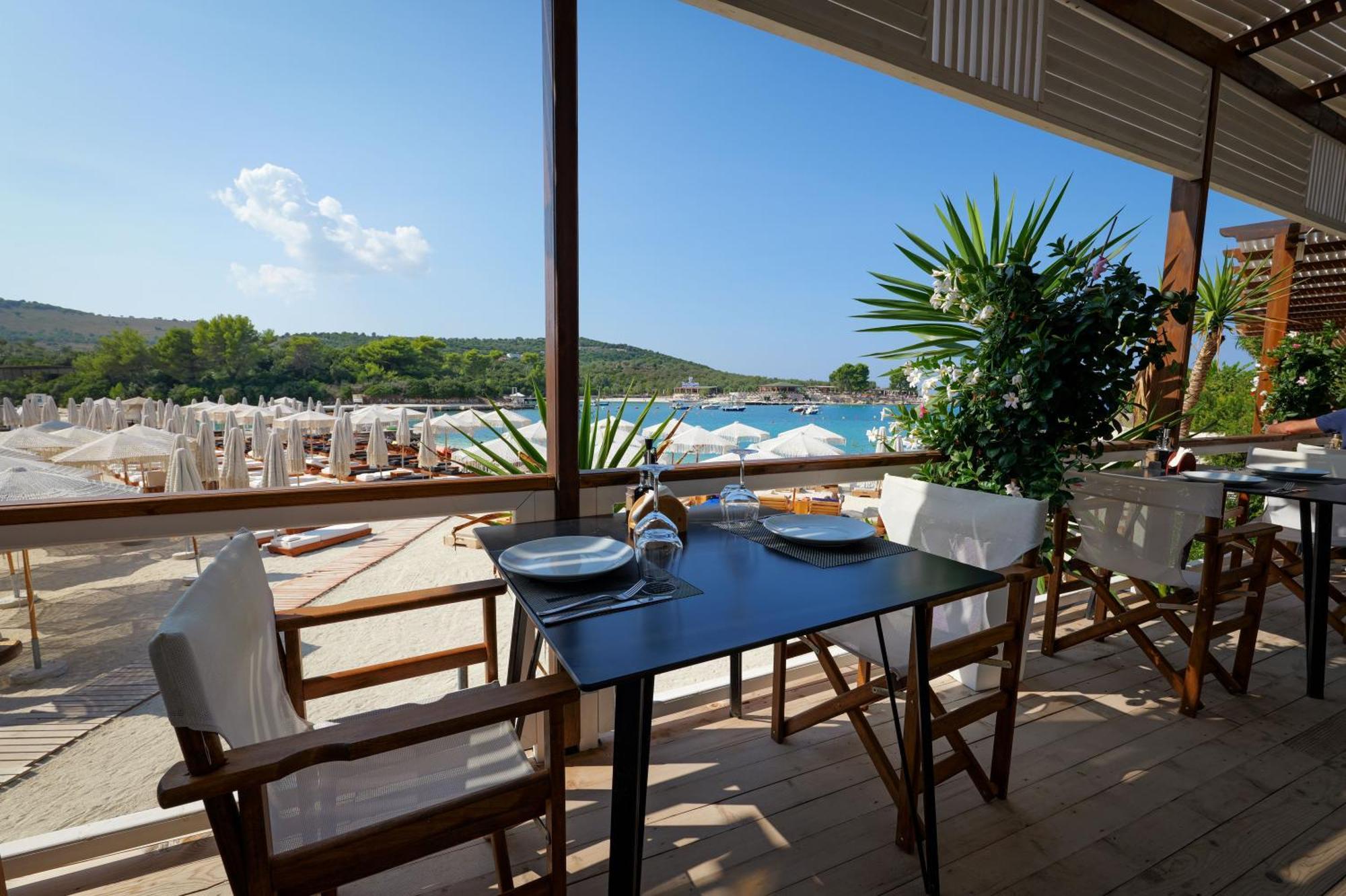 Denoel Hotel 4*