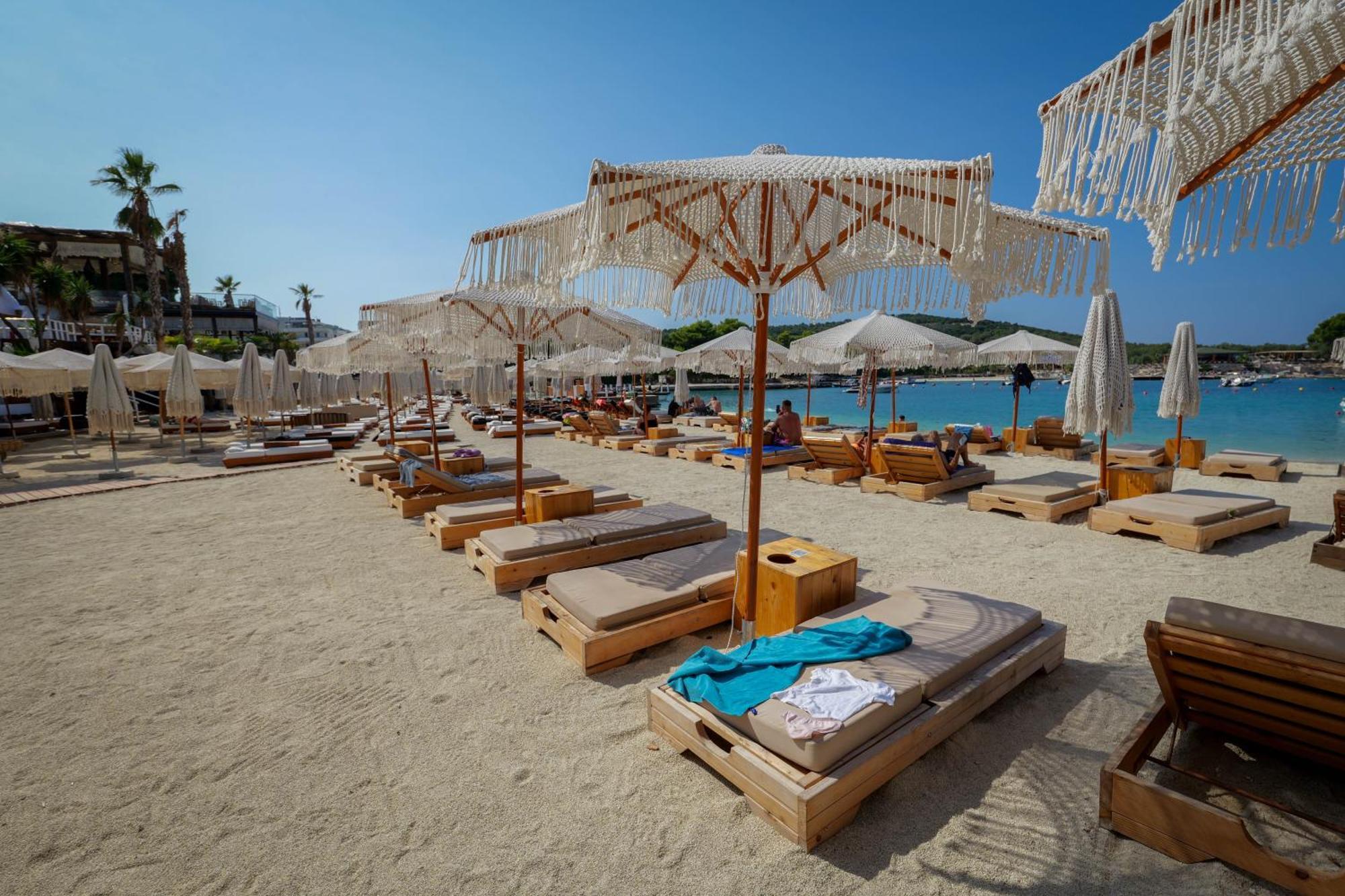 Hotel Denoel 4*