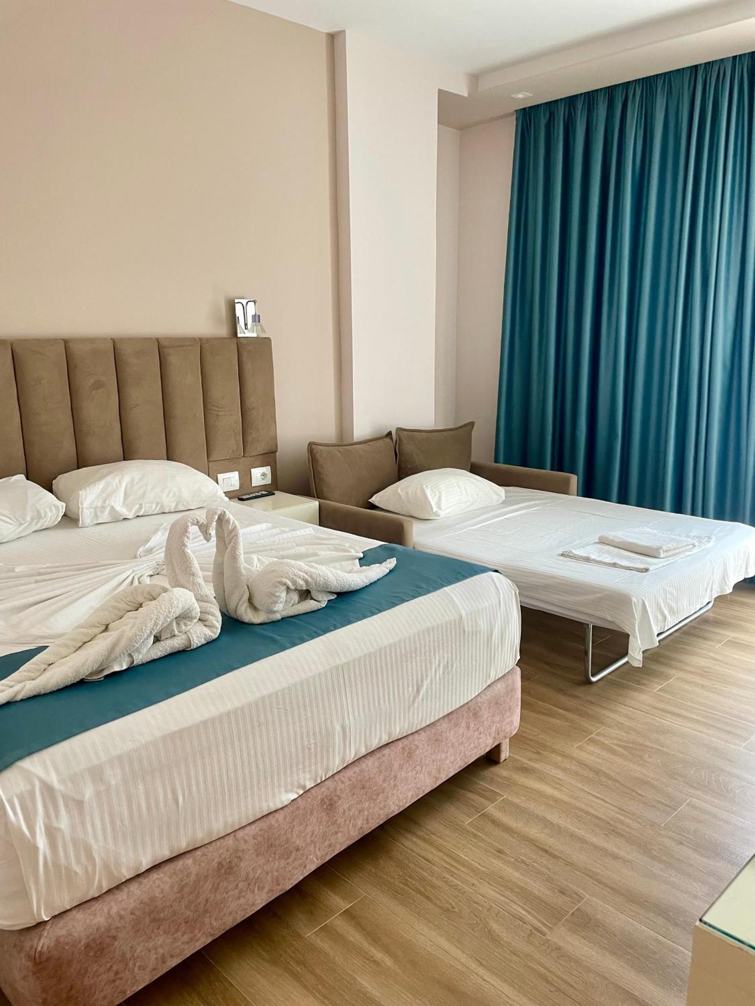 Denoel Hotel