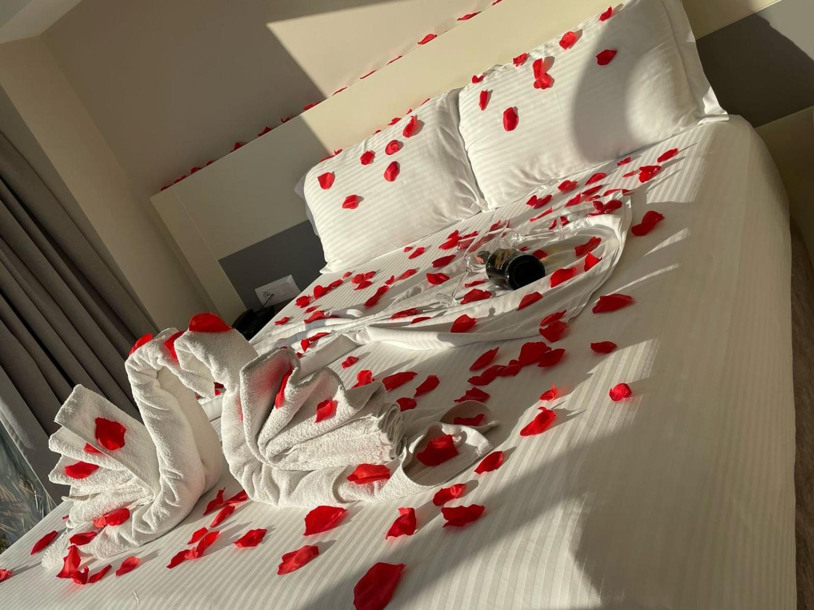 Denoel Hotel